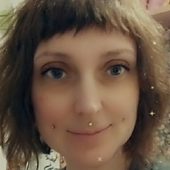 Meet your Posher, Amber - Picture 7 of 8